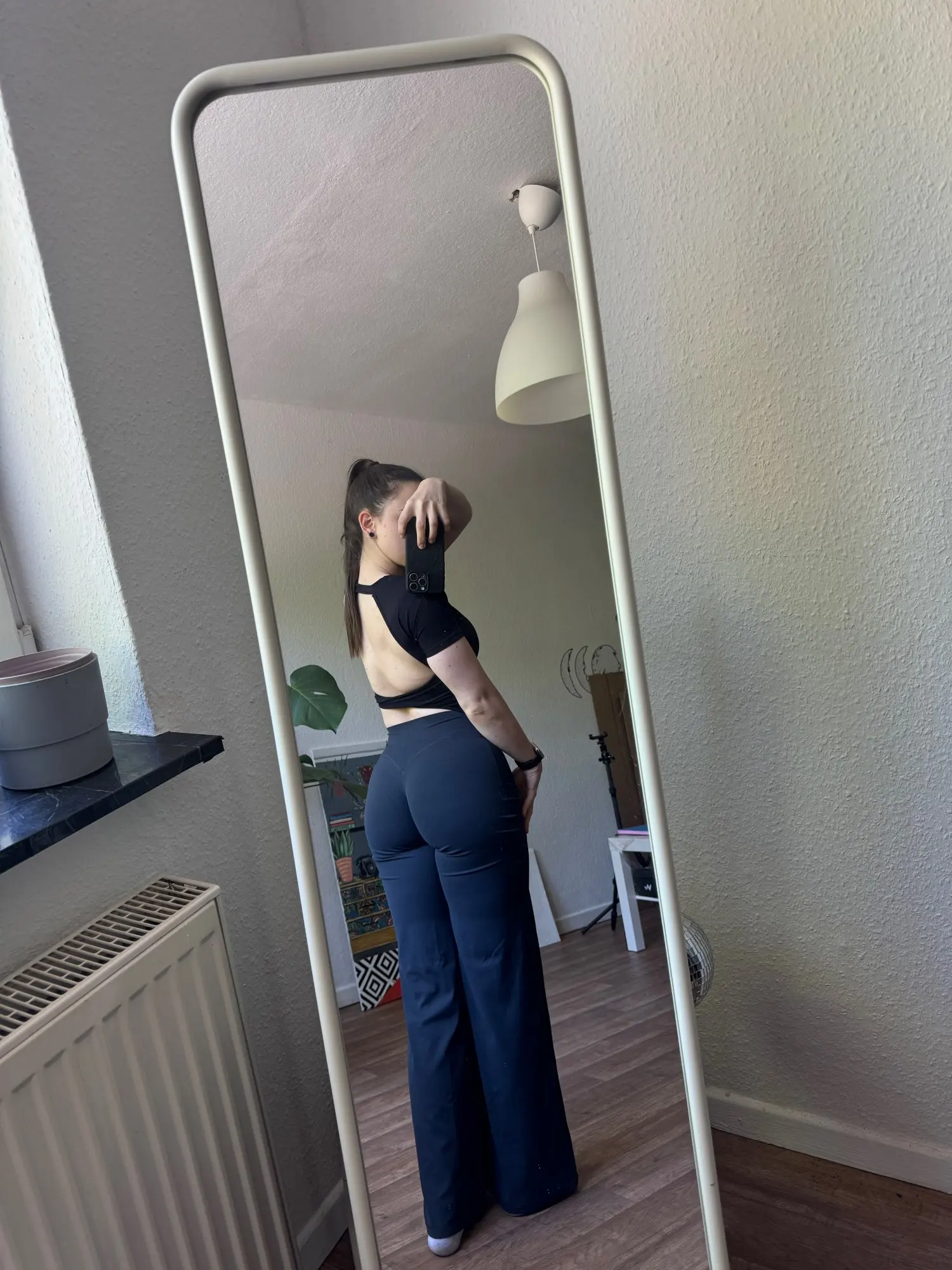 Foto de cliente — pantalón gris claro